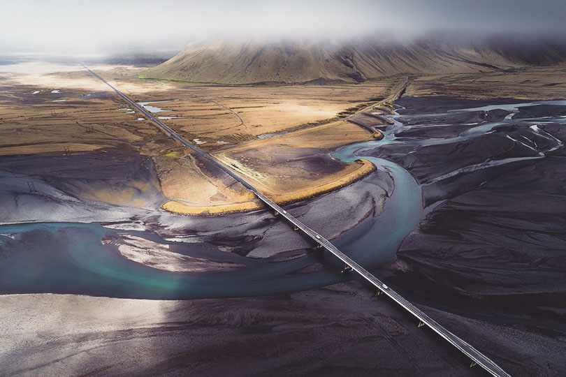 Putting Research to Work for You Skeiðarársandur is an Icelandic outwash plain whose flow is generated by the Skeiðarárjökull glacier and fed by the volcanic systems of GrÃmsvötn and à ræfajökull. Skeiðarársandur is a enormous expanse of sand generated by the transport of debris by the Skeiðará and other rivers,
This photo was taken from the air with a drone. Point of view is to the west in direction of Vik